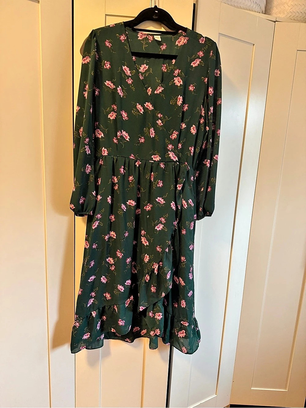 Old Navy Floral Long Sleeve Midi Dress in Green & Pink